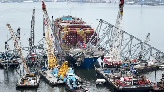 getty_keybridgecrash_111825389287