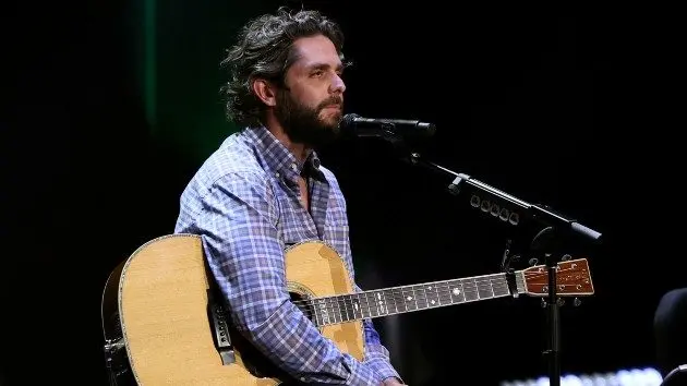 getty_thomasrhettsad_112625717978