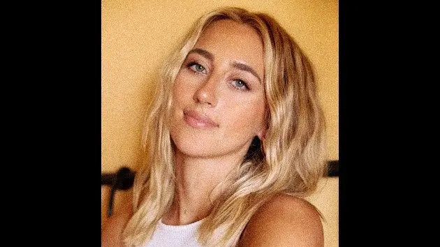 m_ashleycooke_030626308670