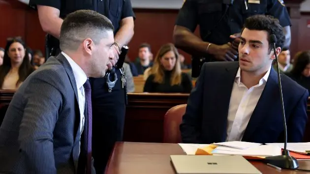 getty_luigimangione_031826218003