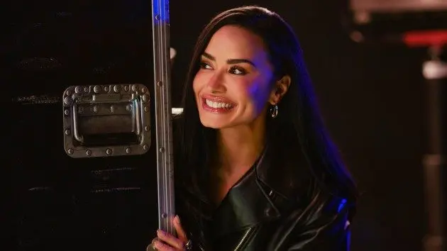 m_demilovatocamprock3_081126924549