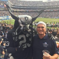 iki-raiders-fan