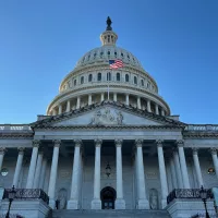 us-capitol-close-view