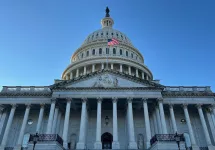 us-capitol-close-view