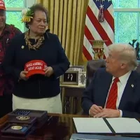 pres-signing