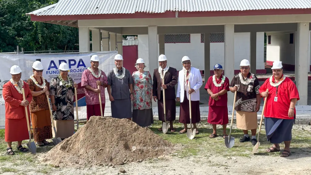 honorable-leaders-assembled-for-an-official-group-photograph-at-the-groundbreaking-ceremony