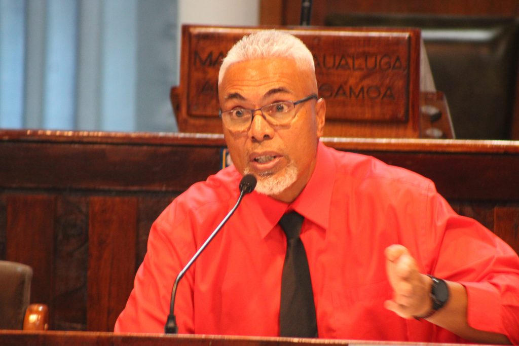 Postal inspectors prohibit use of customs dogs at Post Office