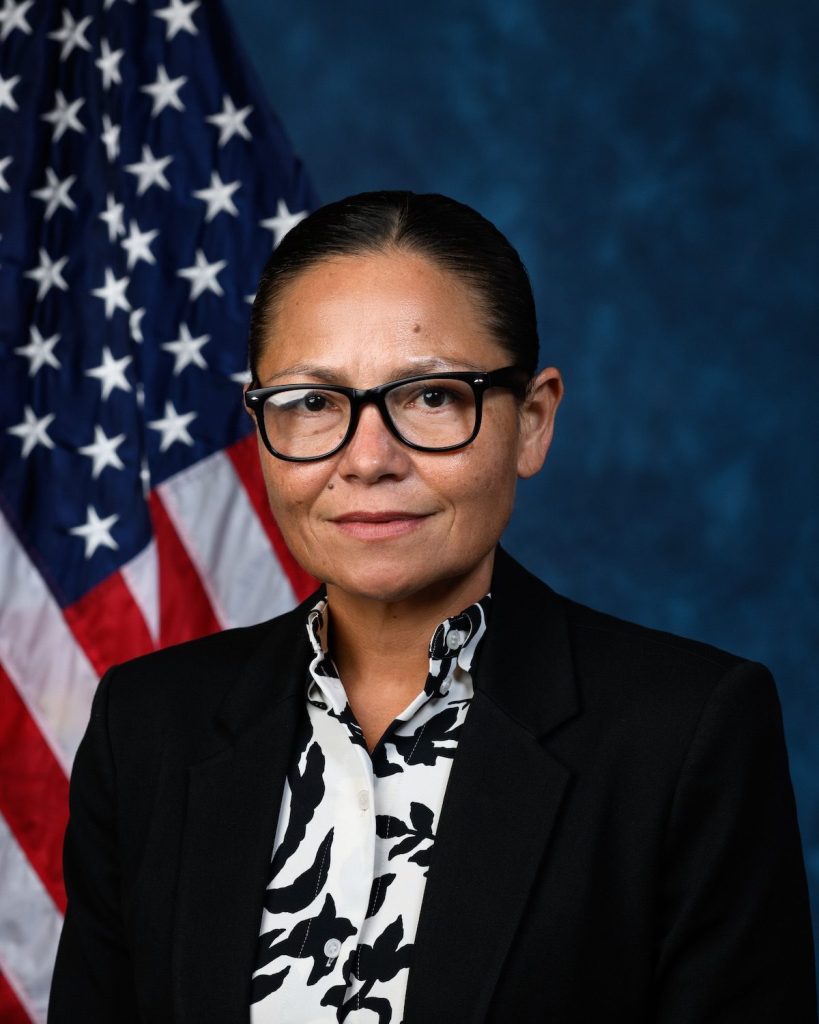 Territorial Representatives Introduce Bipartisan Bill to Reinstate De Minimis Exemption for U.S. Territories