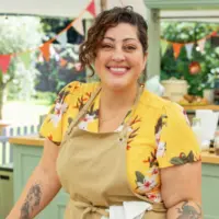 meet-a-mom-mackenzie-rubish-north-county-winner-of-rokus-the-great-american-baking-show-the-north-county-moms