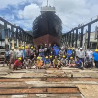 shipyard-employees
