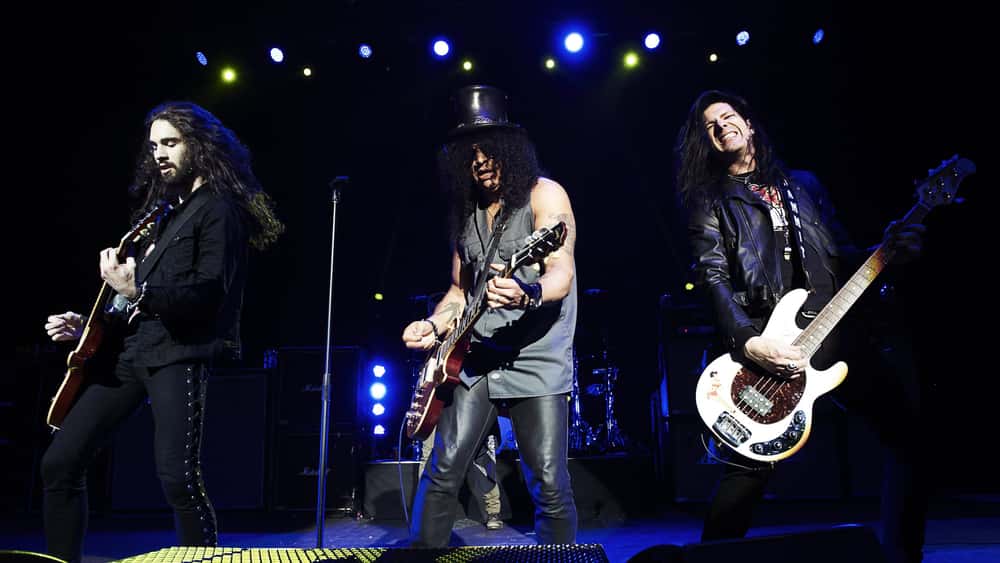 Slash Sets Tour, New LP 'Living the Dream' With Myles Kennedy