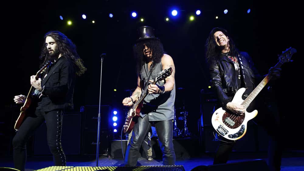 Slash Feat. Myles Kennedy and the Conspirators 'Living The Dream Tour' Live  DVD