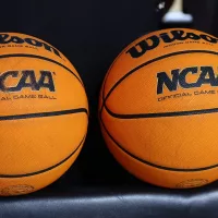 ncaa-basketballs977072