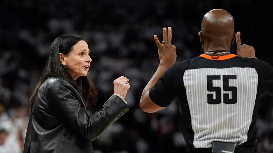 Liberty coach calls out WNBA officiating following Game 4 loss to Lynx