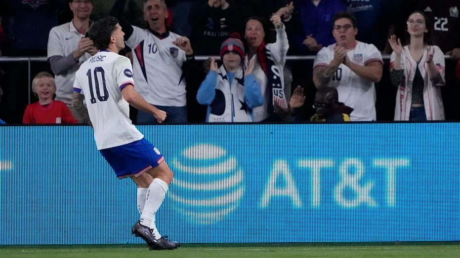 US Soccer Star Christian Pulisic Nails Trump's Dance Move After Goal ...