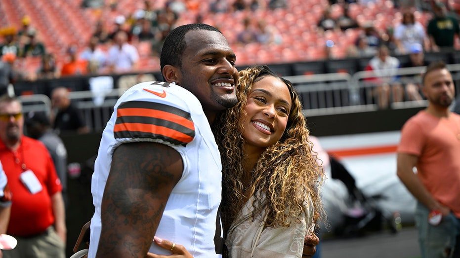 Deshaun Watson announces engagement to longtime girlfriend Jilly Anais ...