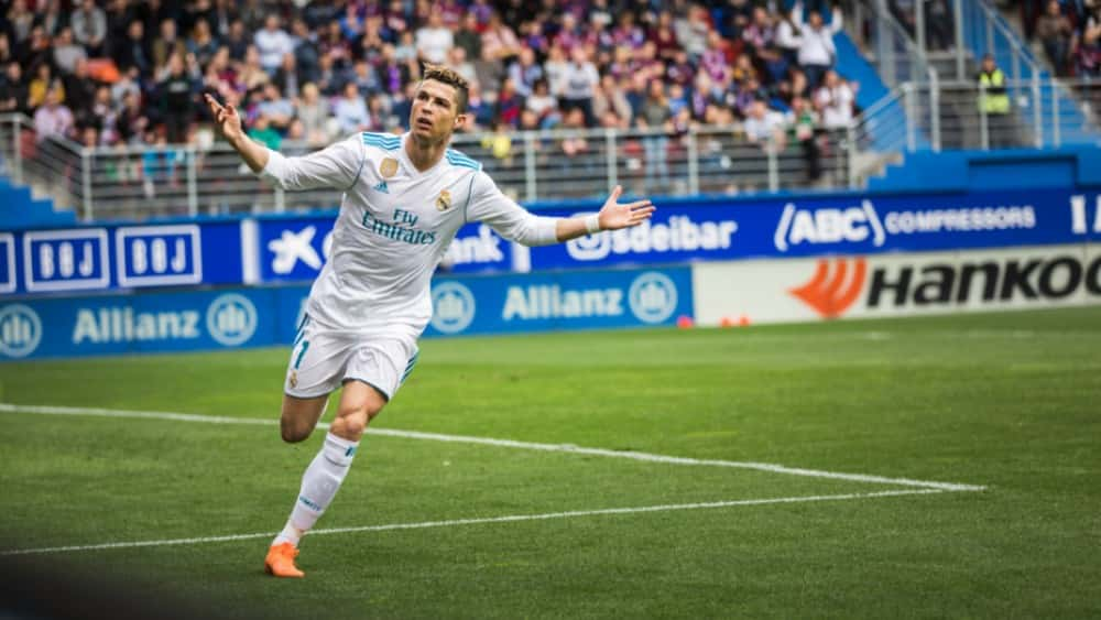 Cristiano Ronaldo's stunning bicycle kick goal helps Real Madrid