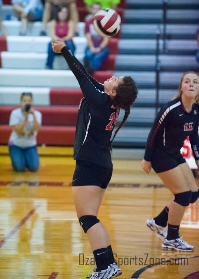 17379903.jpg: Galena_Southwest_volleyball_Photo by Larry Plumlee_54