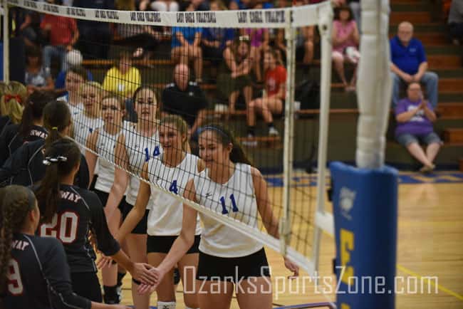 17379658.jpg: Conway_Fordland_volleyball_Photo by Whitney Keith_60