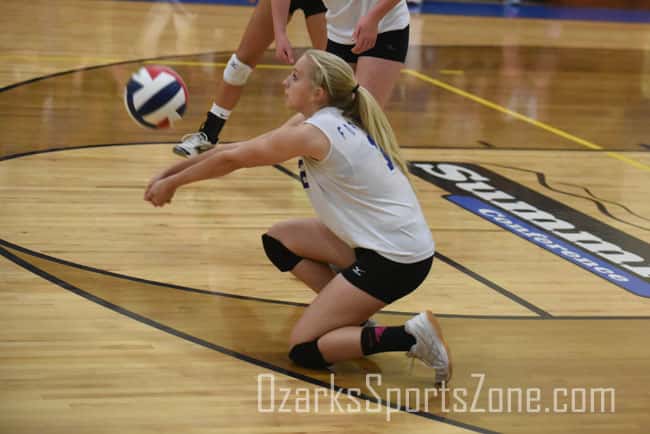 17379651.jpg: Conway_Fordland_volleyball_Photo by Whitney Keith_51