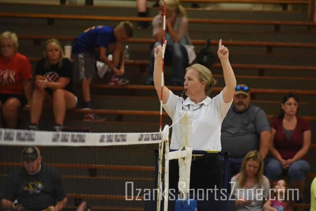 17379646.jpg: Conway_Fordland_volleyball_Photo by Whitney Keith_46