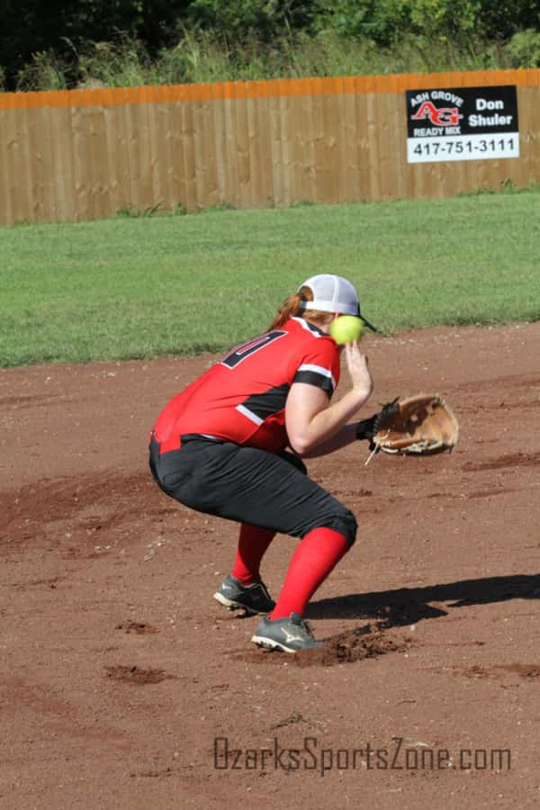 17378845.jpg: Halfway_Walnut Grove_softball_Photo by Shaun Matney_21