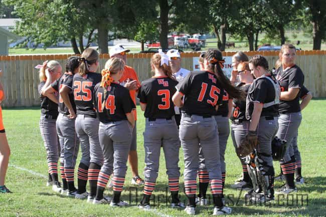 17378844.jpg: Halfway_Walnut Grove_softball_Photo by Shaun Matney_20