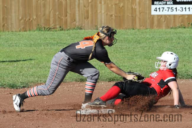 17378841.jpg: Halfway_Walnut Grove_softball_Photo by Shaun Matney_16