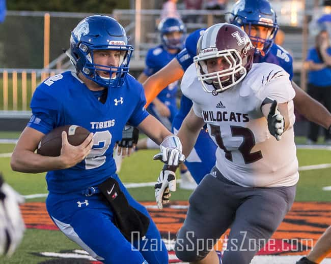 17375385.jpg: Rogersville vs Hollister - Photo by Dana Harding_32