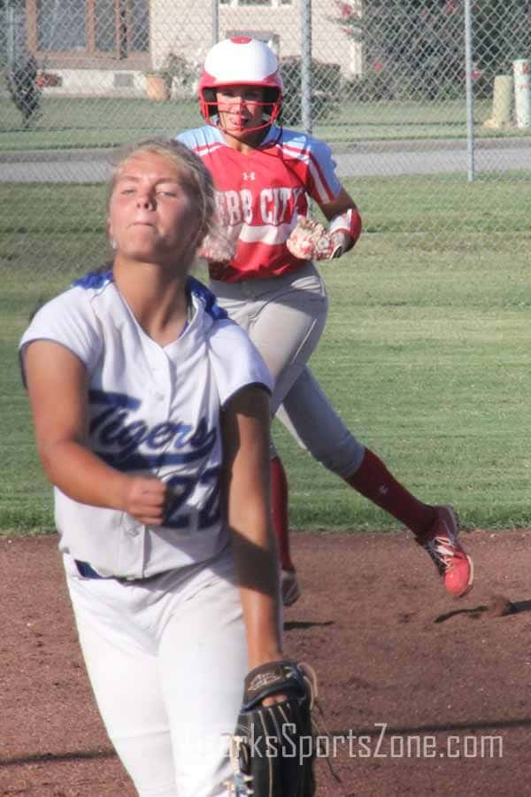 17372888.jpg: Webb City 8, Carthage 4 - Photos by Michael Pommier_33