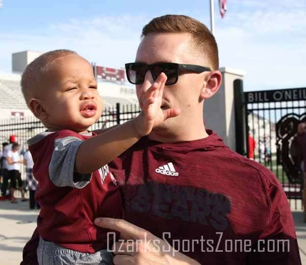 17371964.jpg: Bears Football Fan Photos - Photos by Mike Scott_58