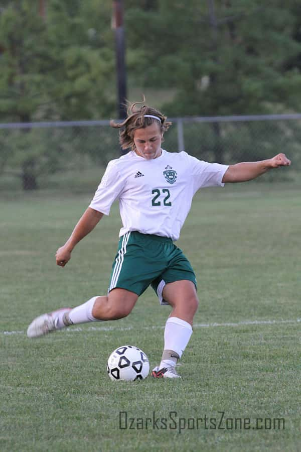 17369755.jpg: Catholic_Marshfield_soccer_Photo by Shaun Matney_30