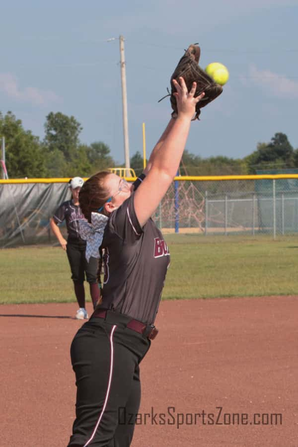 17369286.jpg: Rolla_PleasantHope_softball_Photo by Karin O'Very_27