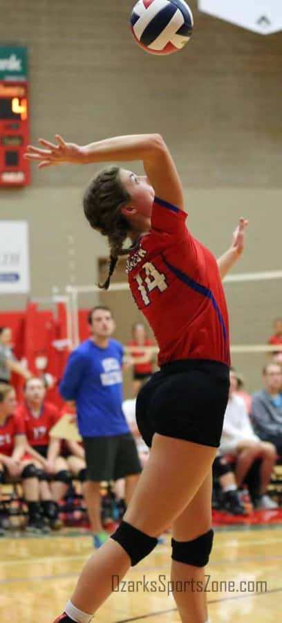 17365951.jpg: Branson_volley_tourney_Photo by Matt Turer_134