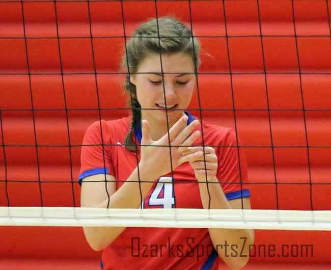 17365945.jpg: Branson_volley_tourney_Photo by Matt Turer_128