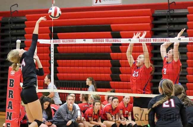 17365944.jpg: Branson_volley_tourney_Photo by Matt Turer_127