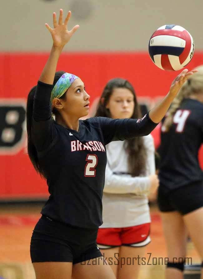 17365942.jpg: Branson_volley_tourney_Photo by Matt Turer_125