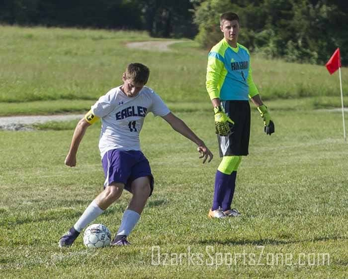 17360853.jpg: Fair Grove vs Laquey - Photos by Dana Harding_25