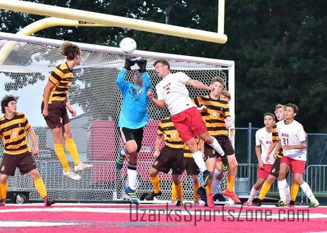 17358669.jpg: Kickapoo_Nixa_soccer_Photos by Don Jones_47