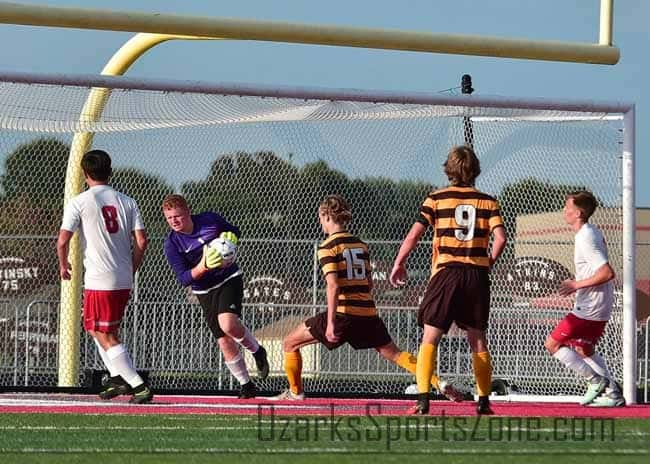 17358656.jpg: Kickapoo_Nixa_soccer_Photos by Don Jones_34