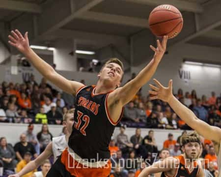 17344066.jpg: Best of 2015-16 Walnut Grove Tigers_68