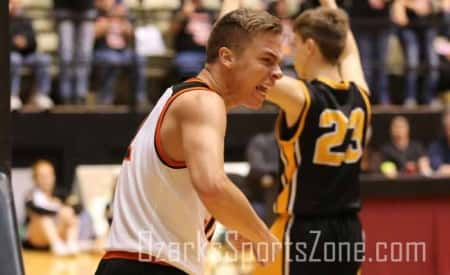 17344052.jpg: Best of 2015-16 Walnut Grove Tigers_54