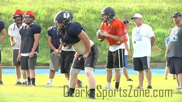 17339683.jpg: Salem Football Practice_10