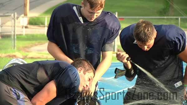 17339674.jpg: Salem Football Practice_2