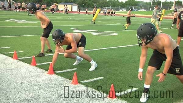 17334619.jpg: Lebanon Football Practice_8