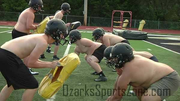 17334614.jpg: Lebanon Football Practice_5