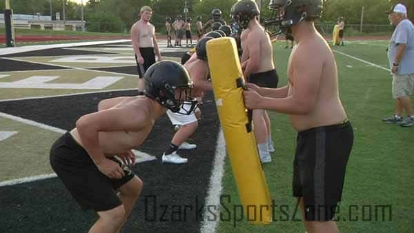 17334612.jpg: Lebanon Football Practice_2