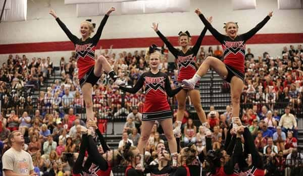 17319204.jpg: Branson Cheerleading - Photo by Justin Sampson_27