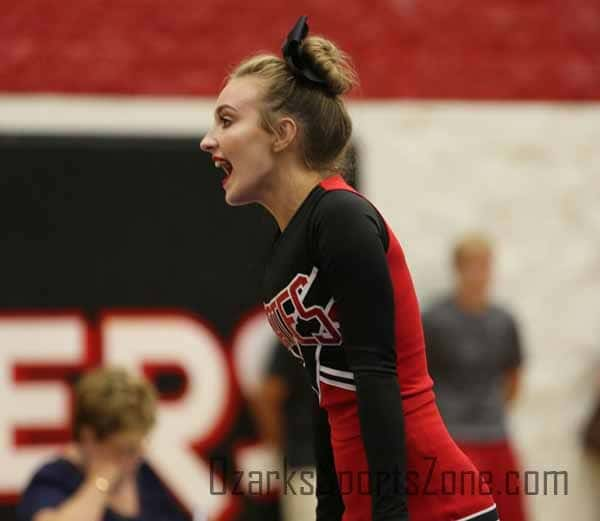 17319195.jpg: Branson Cheerleading - Photo by Justin Sampson_18