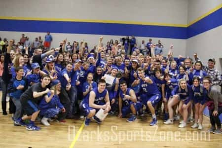 17315080.jpg: Best of 2015-16 Marionville Comets_49